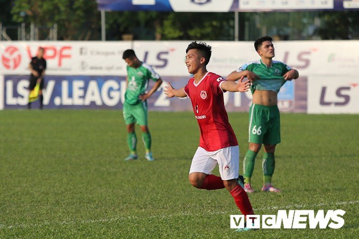 Ngôi sao Việt kiều Martin Lo: Bỏ Úc lại sau lưng, tự hào vì người Việt Nam làm bóng đá rất tốt - Ảnh 3.