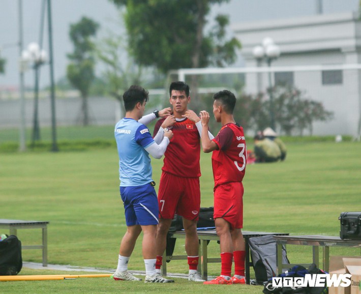 Vua phá lưới nội V-League tiết lộ cách ghi điểm với HLV Park Hang Seo - Ảnh 2.