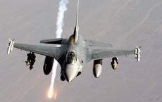Bất ngờ điều tiêm kích áp sát không phận Syria, Israel 
