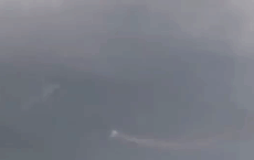 Nga tung 3 cú đấm 