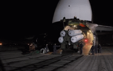 Cận cảnh tên lửa S-300 lũ lượt đổ bộ vào Syria:  Israel nhìn thấy sẽ 