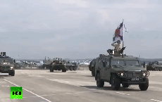 Nga duyệt binh tại  Syria: Khoe vũ khí trong chiến sự nóng bỏng - Sẵn sàng chiến đấu cao