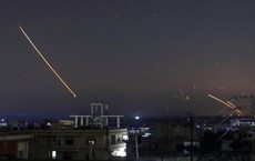 NÓNG: 23 binh sĩ Syria thiệt mạng trong cuộc không kích của Israel