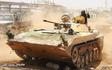 Nga giội lửa, quân đội Syria hợp vây chia cắt IS trong nồi hầm nam Damascus