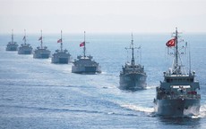 Syria: Tới lượt Thổ Nhĩ Kỳ điều tàu chiến đến Địa Trung Hải Syria: Tới lượt Thổ Nhĩ Kỳ điều tàu chiến đến Địa Trung Hải