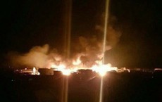 Dân quân người Kurd và liên quân Mỹ ồ ạt dội lửa thiêu đốt thị trấn Baghouz, Deir Ezzor