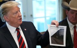 Ông Trump khoe tìm được 23 tỉ USD xây tường biên giới
