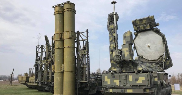 Ukraine 'đi đêm', tiết lộ bí mật S-300 cho Mỹ, Israel: Phòng không Nga ở Syria nguy kịch?