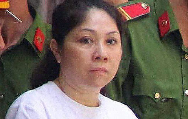 Bà trùm buôn ma túy phẫu thuật thẩm mỹ trốn truy nã suốt 12 năm như thế nào? Bà trùm buôn ma túy phẫu thuật thẩm mỹ trốn truy nã suốt 12 năm như thế nào? 1