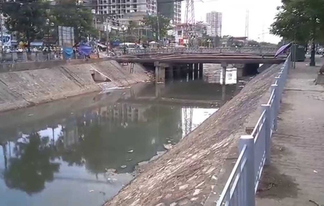 Phát hiện thi thể nam giới nổi lập lờ trên sông Kim Ngưu
