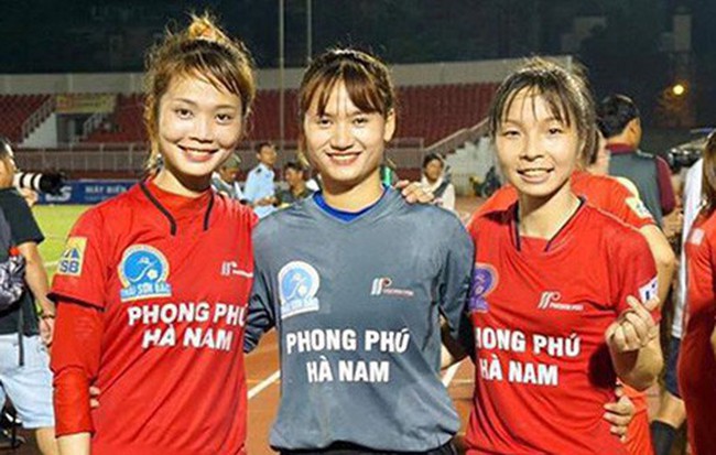 Đội bóng Thái Lan bất ngờ phải xin lỗi cầu thủ Việt Nam vì lý do “dở khóc dở cười”