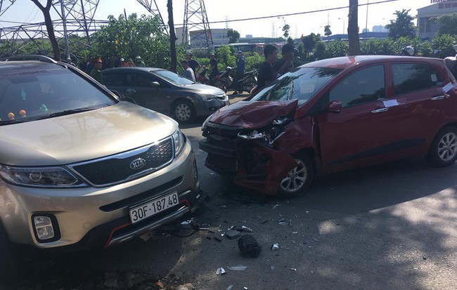 Tài xế xe con tử vong sau cú va chạm xe đi ngược chiều trong nội thị
