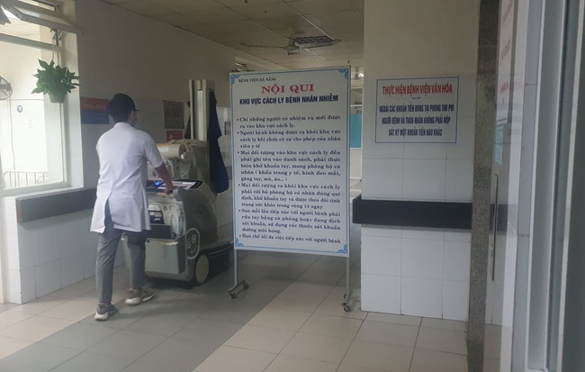 Quá cảnh ở Hàn Quốc trong hành trình từ Mỹ về Việt Nam, người phụ nữ ho, sốt