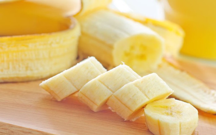 Sử dụng chuối để điều trị sẹo lõm đơn giản mà an toàn