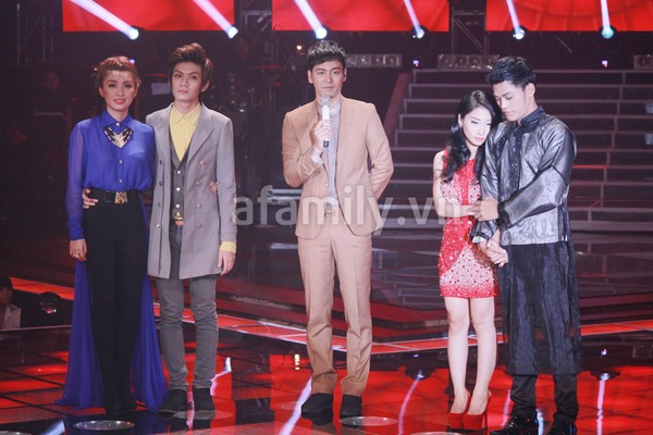 The Voice: "Cô gái hạt tiêu" Thanh Hằng dừng bước bẽ bàng 54