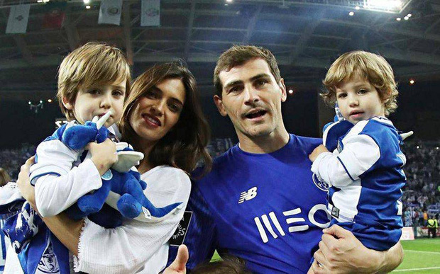 Con trai của huyền thoại Casillas có pha cứu thua xuất thần, khiến cả David Beckham cũng phải vào bình luận khen ngợi - Ảnh 3.