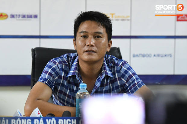 Bị Thanh Hóa cầm hòa, HLV Hà Nội FC nói thất vọng vì đội bạn: Họ cố tình kiếm 1 điểm, chơi kiểu ru ngủ và cắt vụn trận đấu - Ảnh 2.
