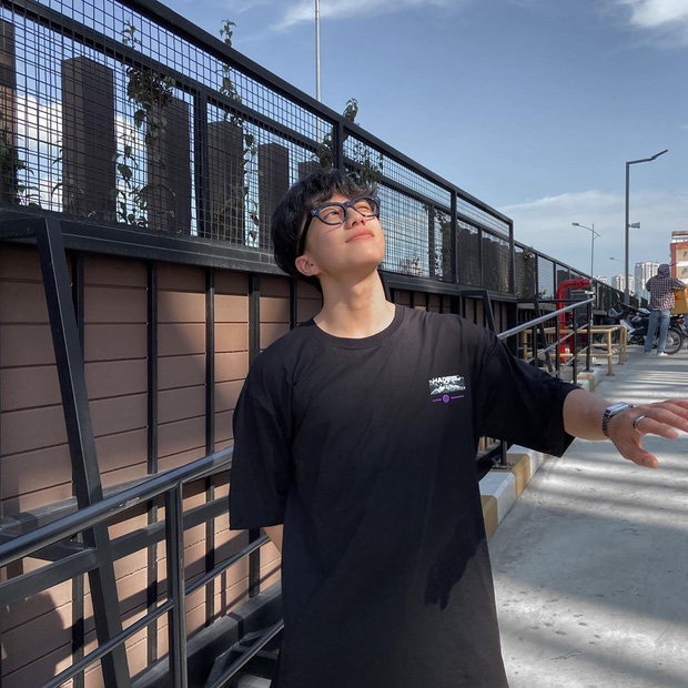 Dân mạng truy tìm chủ nhân tấm ảnh thẻ 10 điểm chất lượng vì quá đẹp trai, hóa ra là hot tiktok-er gần 200k follow! - Ảnh 2.