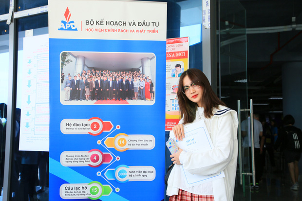 Cực phẩm mùa nhập học 2020: Dàn tân sinh viên gây náo loạn với nhan sắc đỉnh cao, thần thái ngời ngời - Ảnh 14.