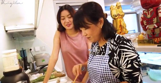 L&agrave;m d&acirc;u nh&agrave; h&agrave;o m&ocirc;n, loạt mỹ nh&acirc;n Việt được nh&agrave; chồng đối xử thế n&agrave;o? - Ảnh 15.