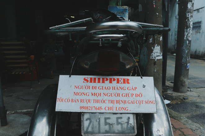 Chú shipper bị liệt 2 chân ở Sài Gòn: Người ta tay chân lành lặn mới đi ship hàng ở xa được, còn chú thì... - Ảnh 6.