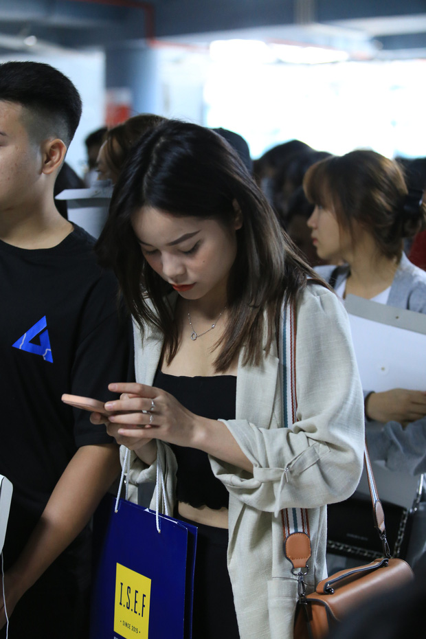 Cực phẩm mùa nhập học 2020: Dàn tân sinh viên gây náo loạn với nhan sắc đỉnh cao, thần thái ngời ngời - Ảnh 8.