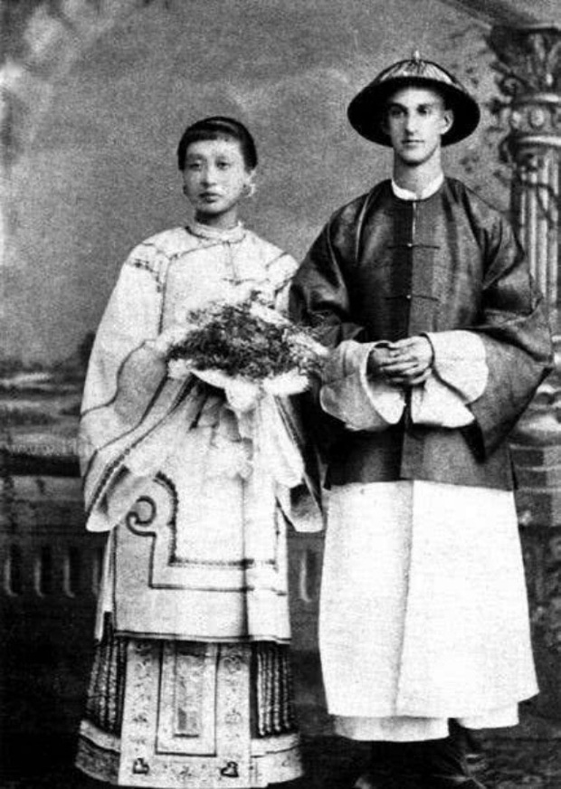 Nhan sắc thực của các tân nương dưới triều đại nhà Thanh có đẹp đẽ, hoa lệ như trong phim? - Ảnh 8. Nhan sắc thực của các tân nương dưới triều đại nhà Thanh có đẹp đẽ, hoa lệ như trong phim? - Ảnh 8.