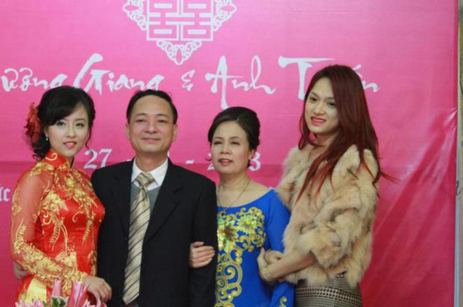 Chị gái ruột xinh đẹp, cho Hương Giang mượn tên 8 năm qua giờ ra sao? - Ảnh 6. Chị gái ruột xinh đẹp, cho Hương Giang mượn tên 8 năm qua giờ ra sao? - Ảnh 6.