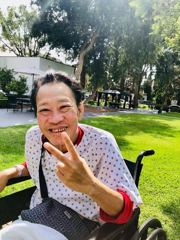Trizzie Phương Trinh: Anh ngồi bên kia cổng sắt với 1 chân đã mất mà không kìm được nước mắt - Ảnh 7. Trizzie Phương Trinh: Anh ngồi bên kia cổng sắt với 1 chân đã mất mà không kìm được nước mắt - Ảnh 7.