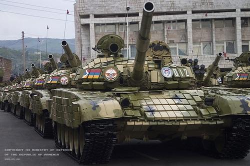 Chiến sự Azerbaijan-Armenia ác liệt: Su-25 bị bắn hạ - Nhóm Minsk họp khẩn - Ảnh 2.