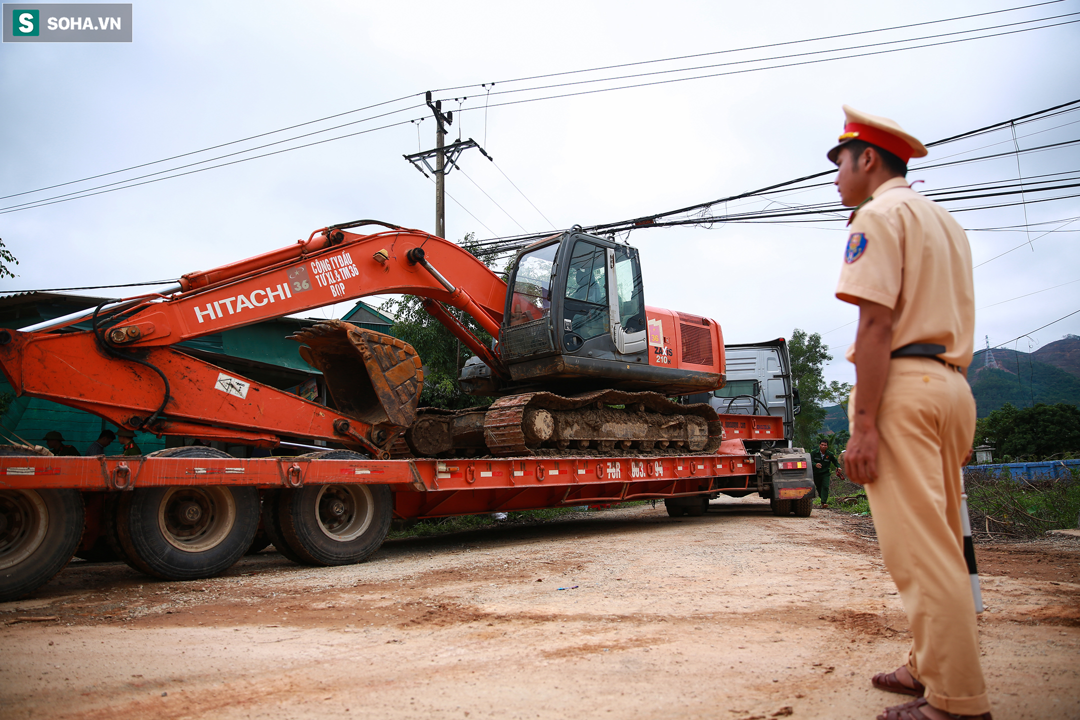 Diễn biến ngày thứ 4 ở Rào Trăng 3: Cuộc tìm kiếm dưới cơn mưa nặng hạt - Ảnh 2.