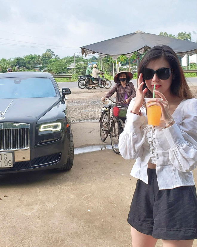 Gái xinh đọ dáng với Rolls Royce, dân mạng hỏi thăm nhiệt tình hóa ra... là chụp ké - Ảnh 1.