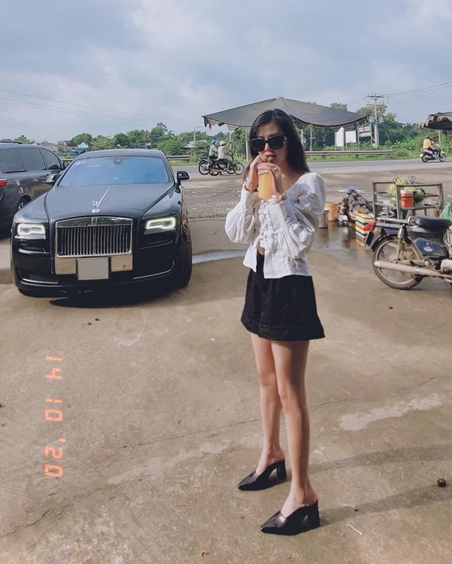 Gái xinh đọ dáng với Rolls Royce, dân mạng hỏi thăm nhiệt tình hóa ra... là chụp ké - Ảnh 2.