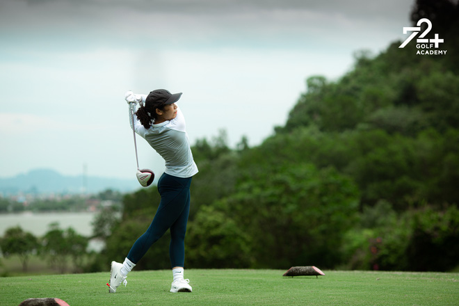 Tiểu thư 2k2 nhà Diva Mỹ Linh bước chân vào hội mê golf, tiết lộ nhờ vậy mà thân với bố hơn - Ảnh 4.