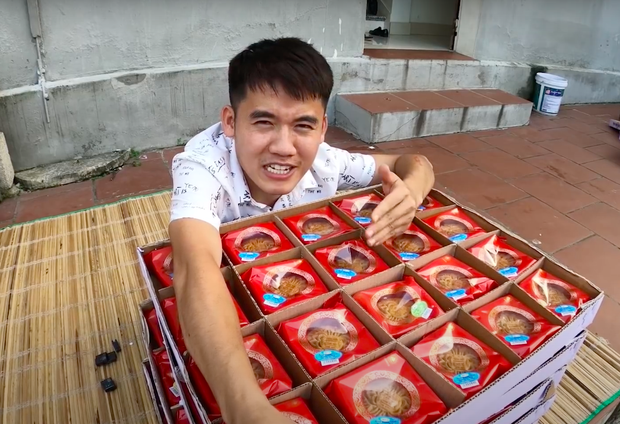 Mẹ con Bà Tân Vlog có động thái trái ngược khi tung clip dịp Trung thu, xuất hiện dấu hiệu lừa dối người xem - Ảnh 6.