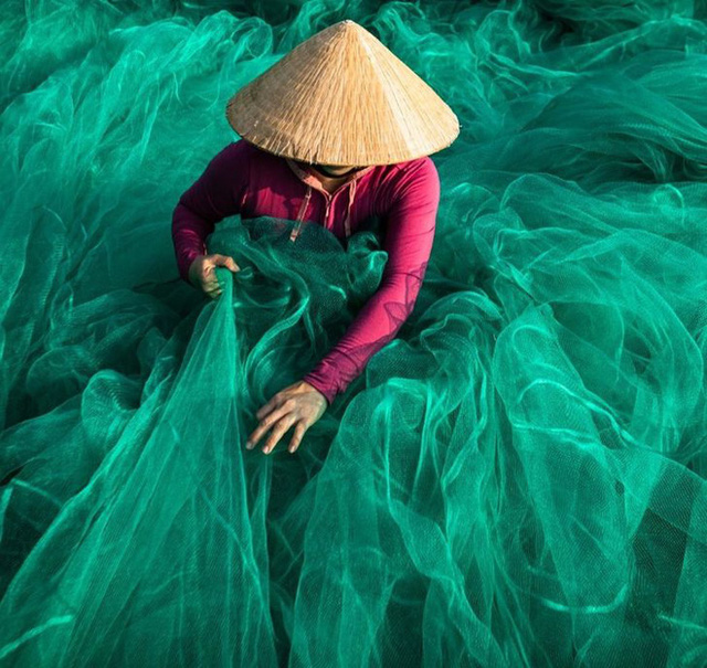 Chùm ảnh: Nhiếp ảnh gia Pháp yêu Việt Nam từ cái nhìn đầu tiên, dành cả thập kỷ du ngoạn và tạo ra những tác phẩm nghệ thuật để đời - Ảnh 9.