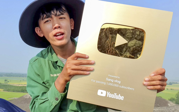 Cả “vũ trụ vlogger” cùng đồng lòng hướng về miền Trung: Khoai Lang Thang kêu gọi được 1,65 tỷ đồng, Bà Tân Vlog gửi thẳng 50 triệu ủng hộ - Ảnh 8.