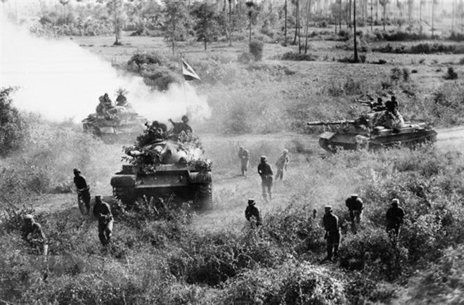 Chiến trường K: Tổng phản công diệt Khmer Đỏ - Cú ra đòn kết liễu với sức mạnh khủng khiếp - Ảnh 4.