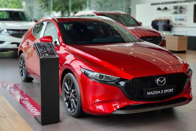 Mazda3 thêm phiên bản đặc biệt tại Việt Nam: Giá 869 triệu đồng, sản xuất giới hạn chỉ 40 chiếc - Ảnh 2.