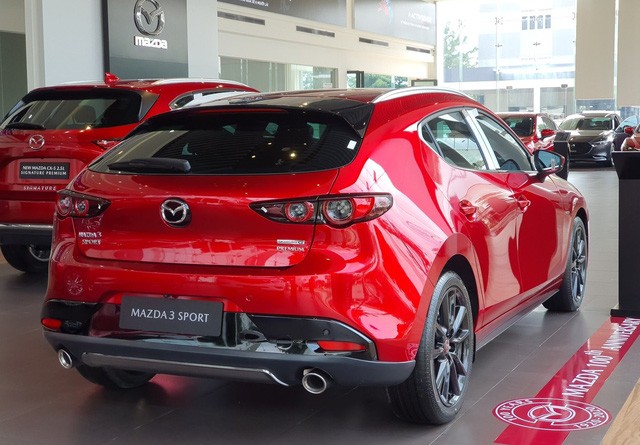 Mazda3 thêm phiên bản đặc biệt tại Việt Nam: Giá 869 triệu đồng, sản xuất giới hạn chỉ 40 chiếc - Ảnh 4.