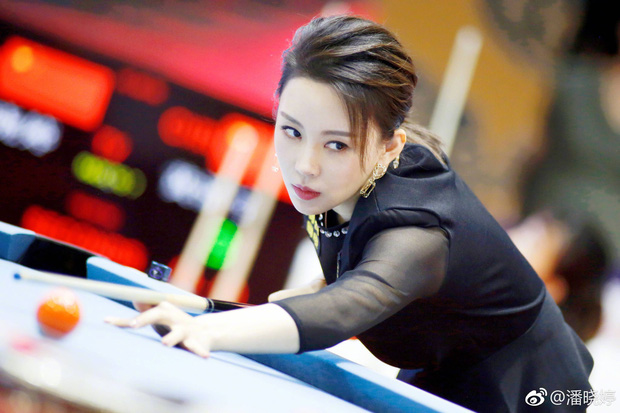 Lộ ảnh quá khứ kém sắc của nữ hoàng Billiards xứ Trung, dân tình băn khoăn lên hương theo thời gian hay động chạm dao kéo? - Ảnh 1.