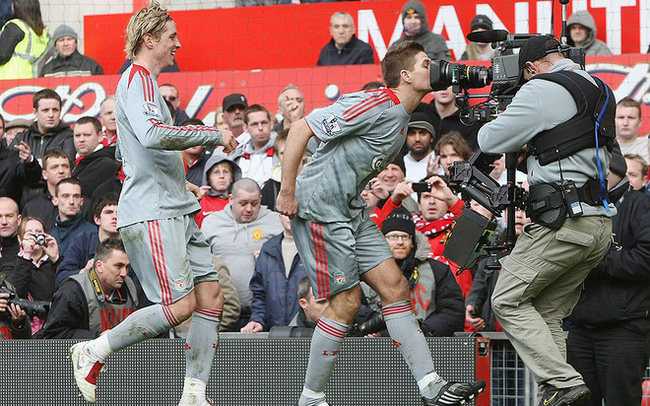 4 lần Old Trafford biến thành ác mộng của M.U tại Premier League - Ảnh 1.