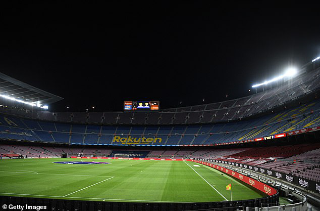Barcelona công bố khoản lỗ kỷ lục trong năm tài khóa 2019 - 2020 - Ảnh 1.