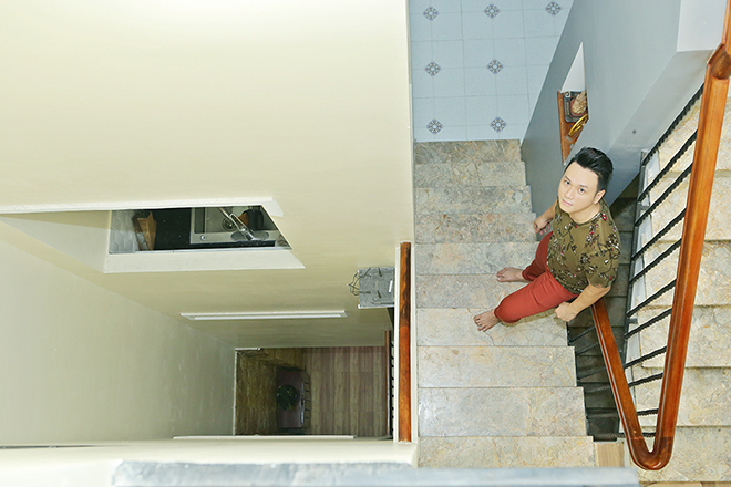 Cuộc sống giàu có, giấu kín vợ con ở tuổi 40 của ca sĩ đã khiến Cát Tường yêu say đắm - Ảnh 6. Cuộc sống giàu có, giấu kín vợ con ở tuổi 40 của ca sĩ đã khiến Cát Tường yêu say đắm - Ảnh 6.