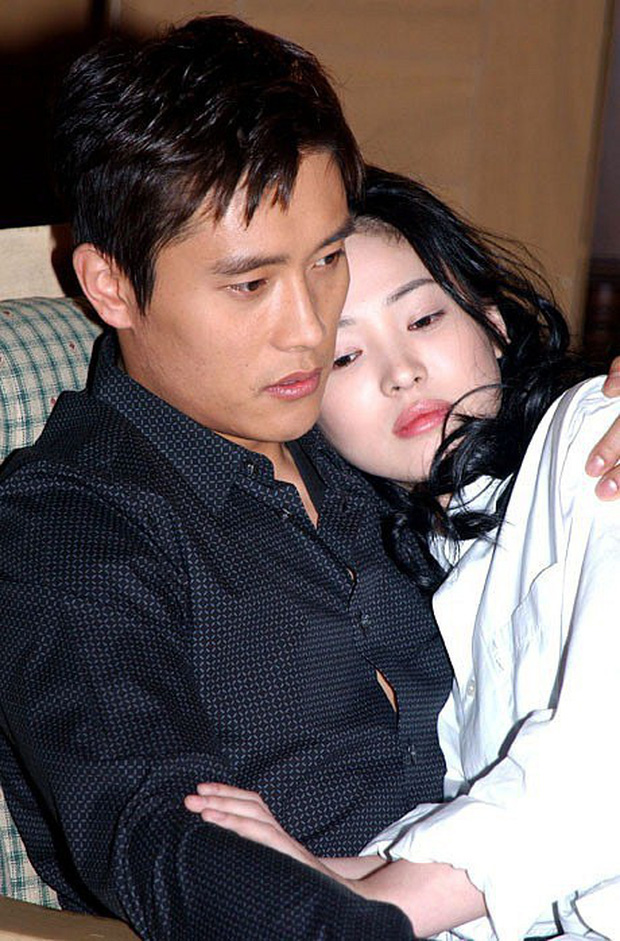 Phim rating kỷ lục giúp cả dàn sao đổi đời: Bae Yong Joon, Choi Ji Woo hóa ông hoàng bà chúa, Song Hye Kyo chưa thị phi bằng Á hậu tù tội - Ảnh 11.
