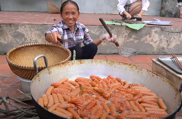 Giữa lùm xùm Hưng Vlog quay clip ăn trộm tiền, kênh Bà Tân Vlog bỗng có động thái rất “bình thản” - Ảnh 6.