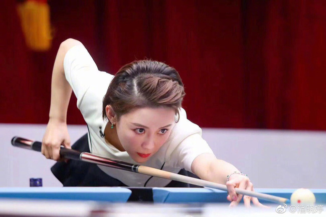 Ngắm nhan sắc kiêu sa của nữ hoàng billiards Trung Quốc - Ảnh 7.