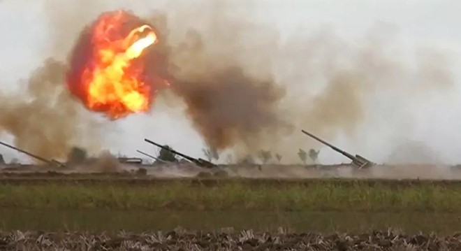 Azerbaijan phóng loạt máy bay không người lái tự sát vào khu vực Nagorno-Karabakh - Ảnh 1.