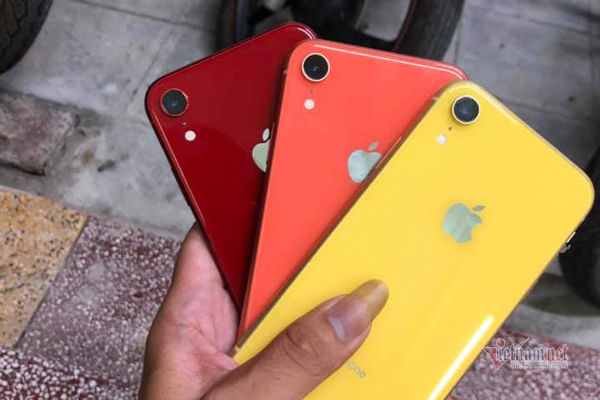 iPhone XR quay trở lại Việt Nam với giá siêu rẻ - Ảnh 1.