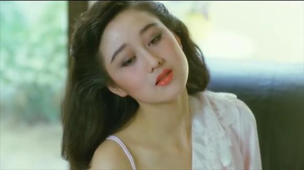 Hoa hậu châu Á Lợi Trí thời trẻ: Gương mặt hoàn mỹ, body chữ S, bảo sao Lý Liên Kiệt và trùm sòng bạc Macau mê như điếu đổ - Ảnh 12.